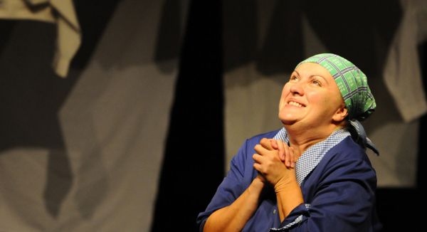 Spectacolul "Damen Vals"