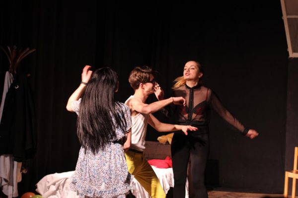 Spectacolul "Gustul mierii"