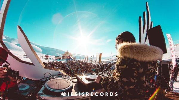 The Biggest Rooftop Party