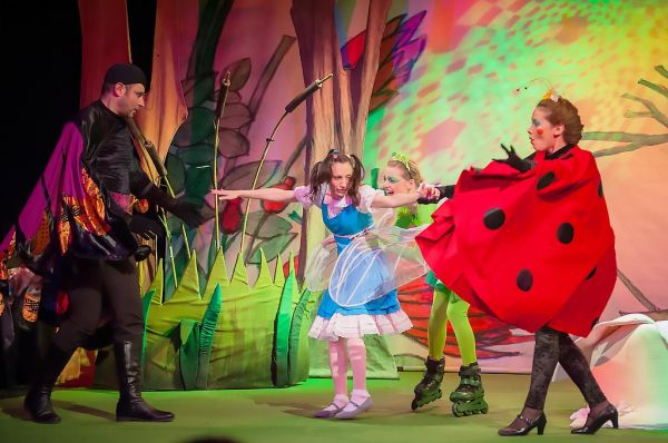 Spectacolul "Degețica"