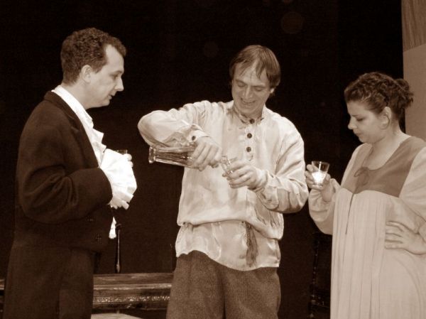 Spectacolul "Cerere în căsătorie"