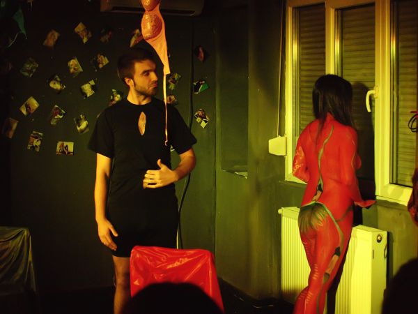 Spectacolul "Scrisori către Rita"