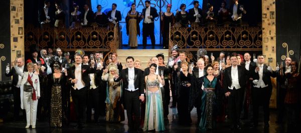 Spectacolul: "Liliacul"