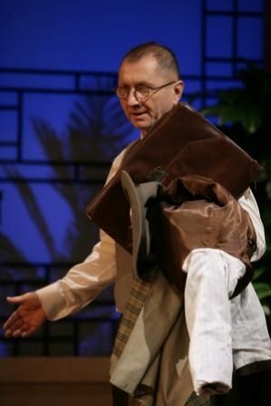 Spectacolul "Dineu cu proşti"