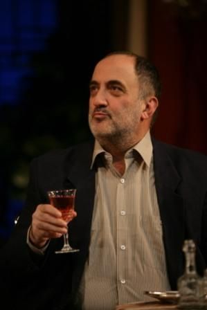 Spectacolul "Dineu cu proşti"