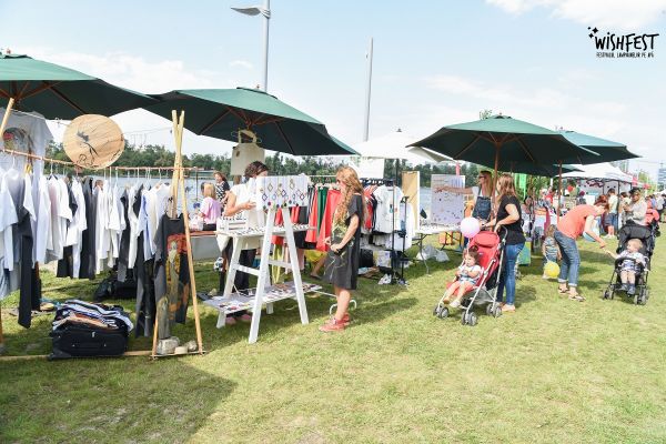 WishFest – festivalul lampioanelor pe apă