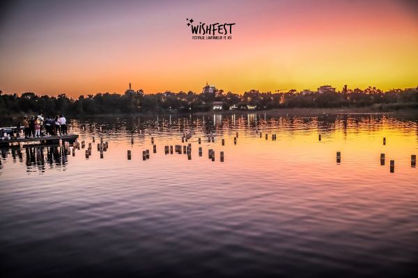 WishFest – festivalul lampioanelor pe apă