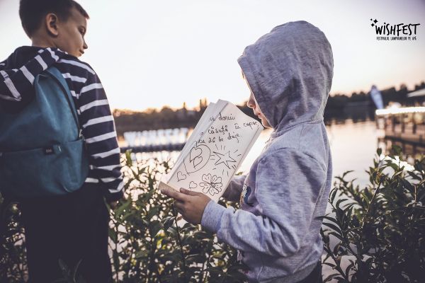 WishFest – festivalul lampioanelor pe apă