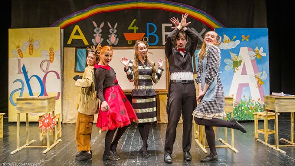 Spectacolul "Albinuța"