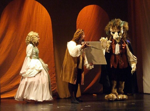 Spectacolul "Frumoasa și Bestia"