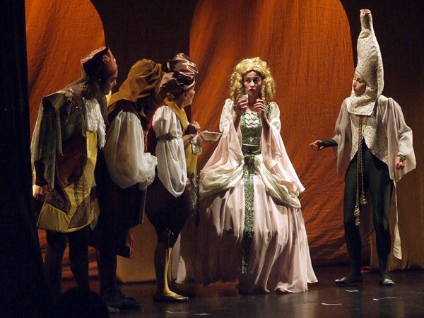 Spectacolul "Frumoasa și Bestia"