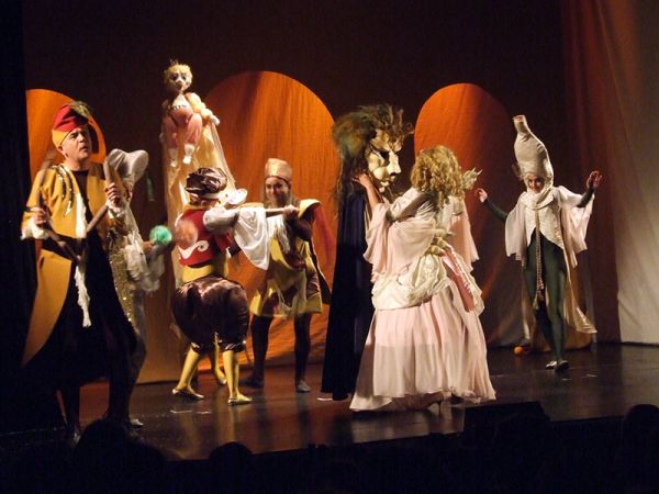 Spectacolul "Frumoasa și Bestia"