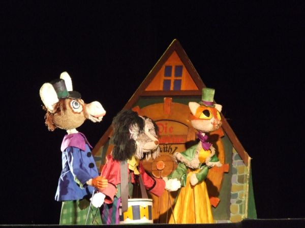 Spectacolul "Muzicanţii din Bremen"