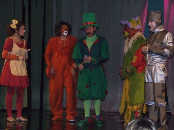 Spectacolul "Vrăjitorul din Oz"