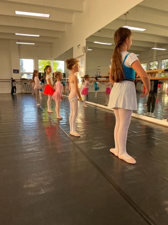 „Traviata” și „Rapsodia florilor”, la finele acestei săptămâni,  pe scena Operei Brașov