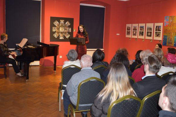 „Traviata” și „Rapsodia florilor”, la finele acestei săptămâni,  pe scena Operei Brașov