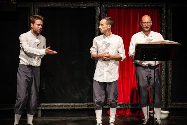 „Operele lui William Shakespeare (pe scurt)”, regia Daniel Plier