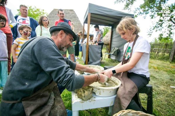 Festivalul Creației și Artelor | IARMAROC la Sat
