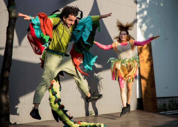 Spectacol de teatru - "Anaz si dragonul"