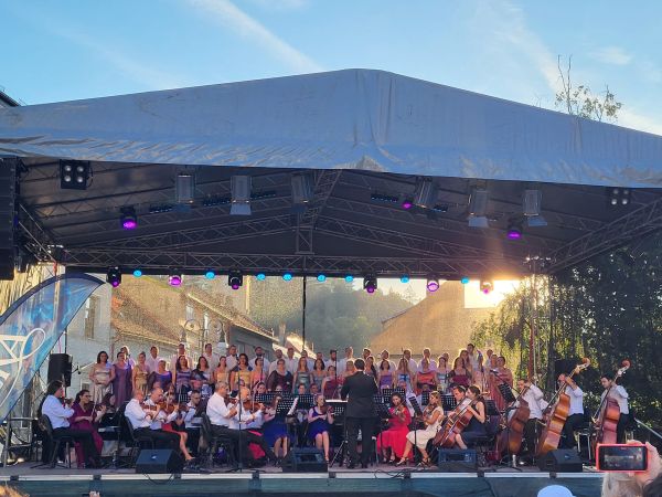 Începe stagiunea estivală a Operei Brașov!