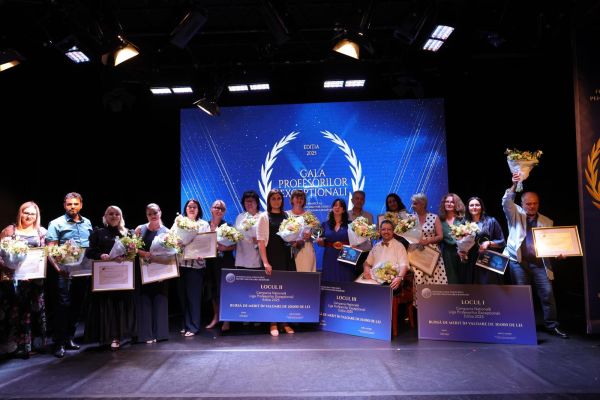 Câștigătorii campaniei "Liga Profesorilor Excepționali"