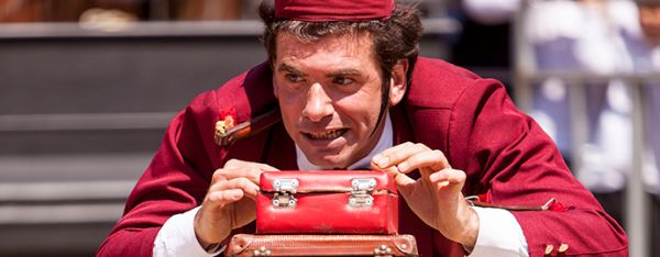 Spectacolul "Totul într-o valiză"