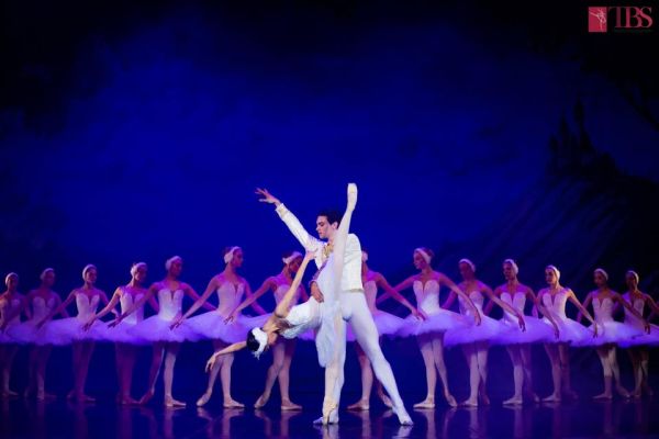 Lacul Lebedelor - spectacol de balet clasic