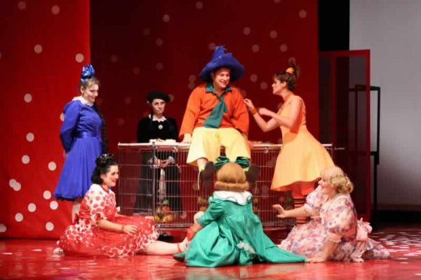 Spectacolul "Aventurile lui Habarnam"