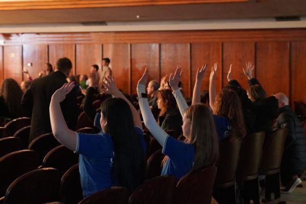 Persoane cu dizabilitati premiate la Gala Supereroilor - Caiac SMile