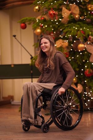 Persoane cu dizabilitati premiate la Gala Supereroilor - Caiac SMile