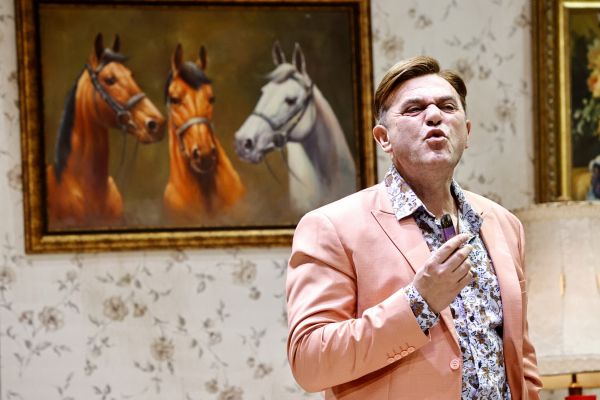 Spectacolul "VESTUL ADEVĂRAT"