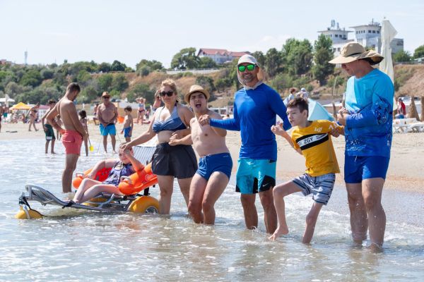 Cinci sportivi cu dizabilități au luat startul într-o probă competitivă